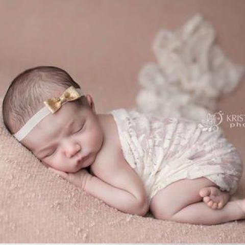 Flaunt the Style Diary of Your Girl with Cool Baby Headbands